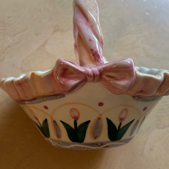 Decorative Ceramic Basket w/flowers violet/pink/green w/tag Ashley Collection - Picture 4 of 10